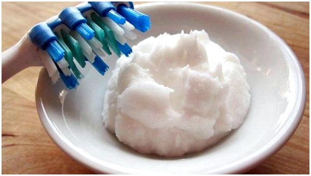 Какой пастой для зубов чистить собаке зубы